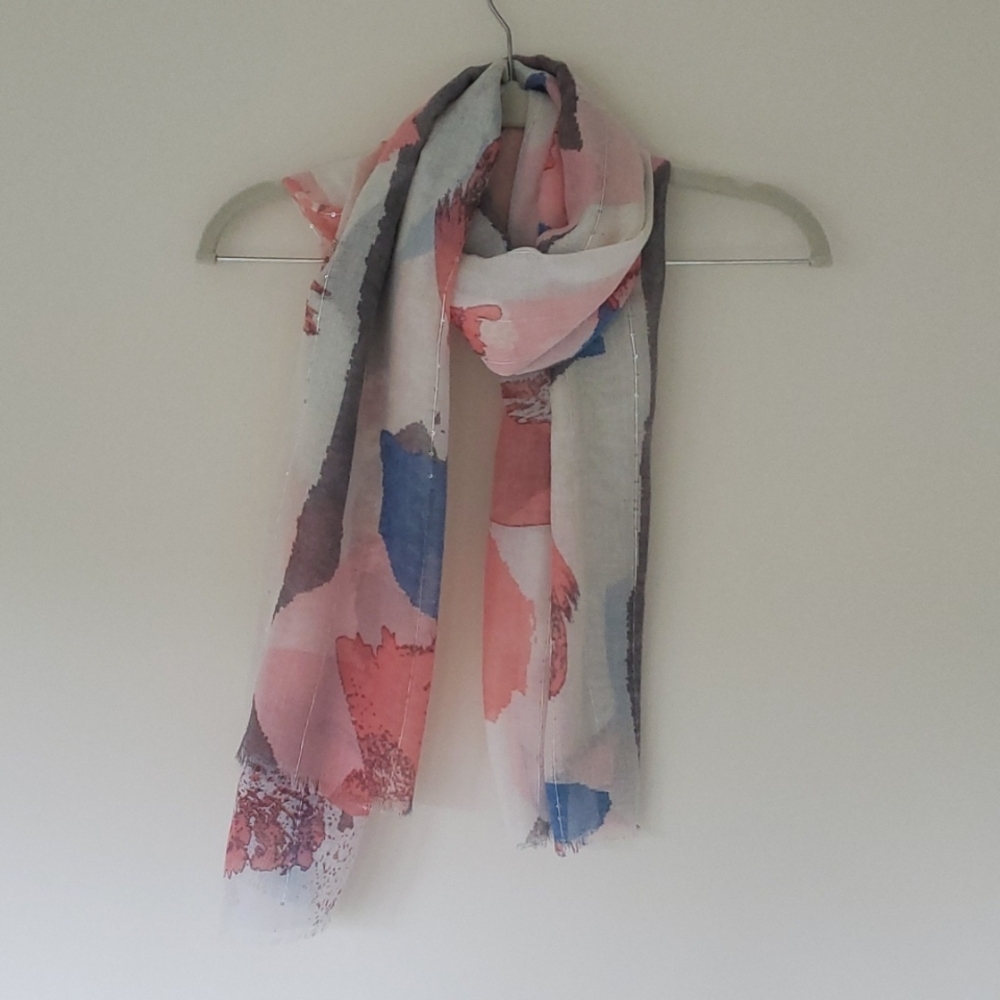Lightweight scarf